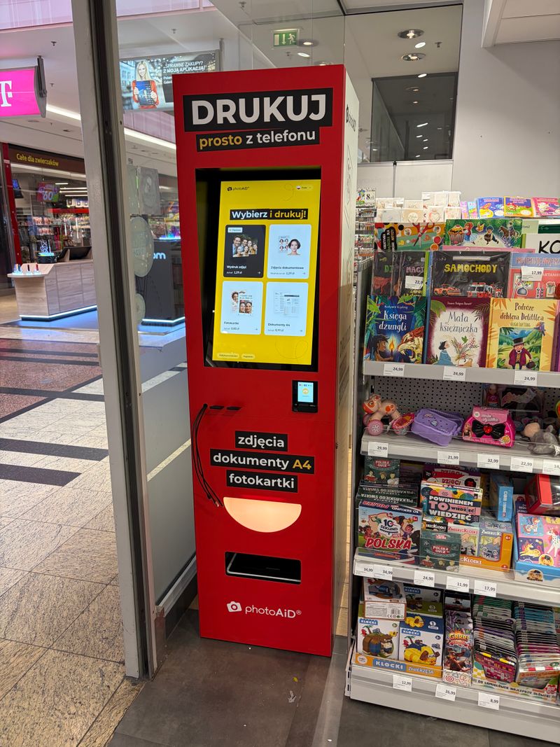 Foto kiosk PhotoAiD w placówce Poczty Polskiej w Kraków