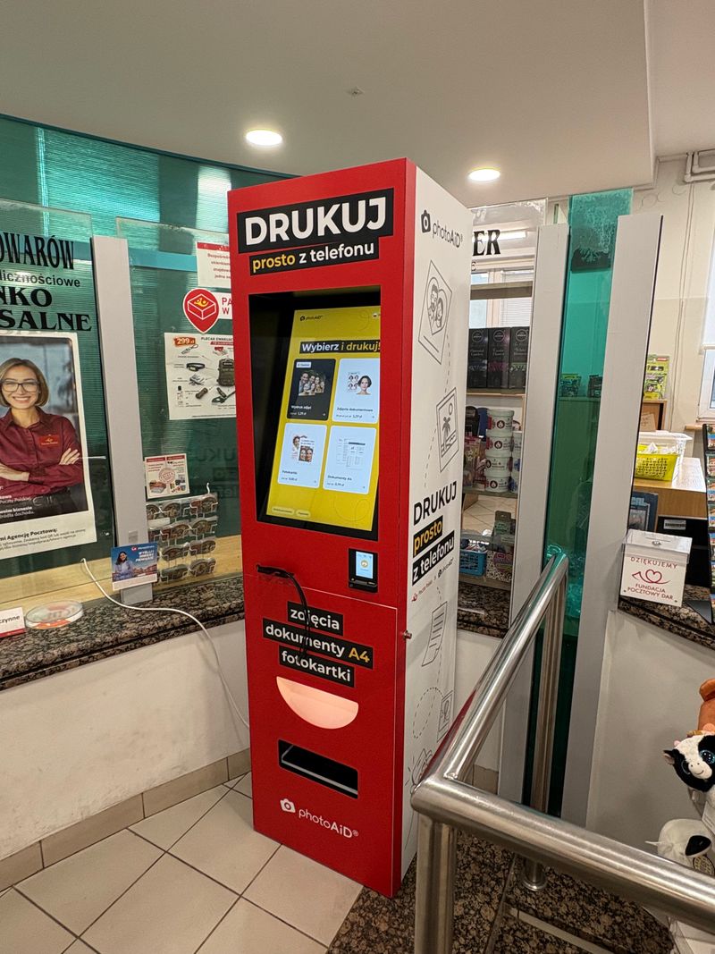 Foto kiosk PhotoAiD w Łańcut: widok od strony sali obsługi