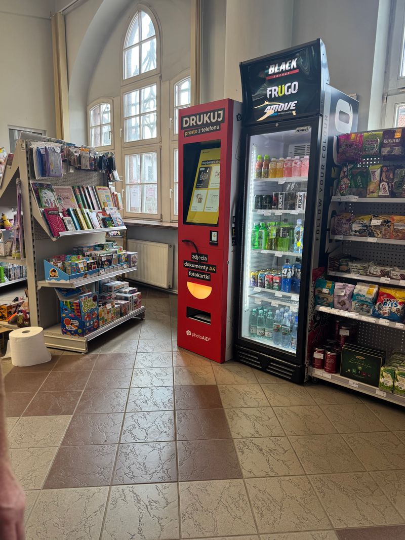 Foto kiosk PhotoAiD w Tczew: widok od strony sali obsługi