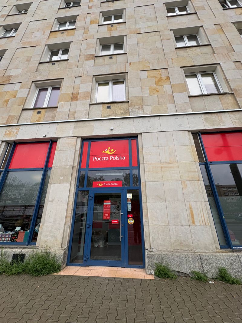 Foto kiosk PhotoAiD w Warszawa: widok od strony sali obsługi