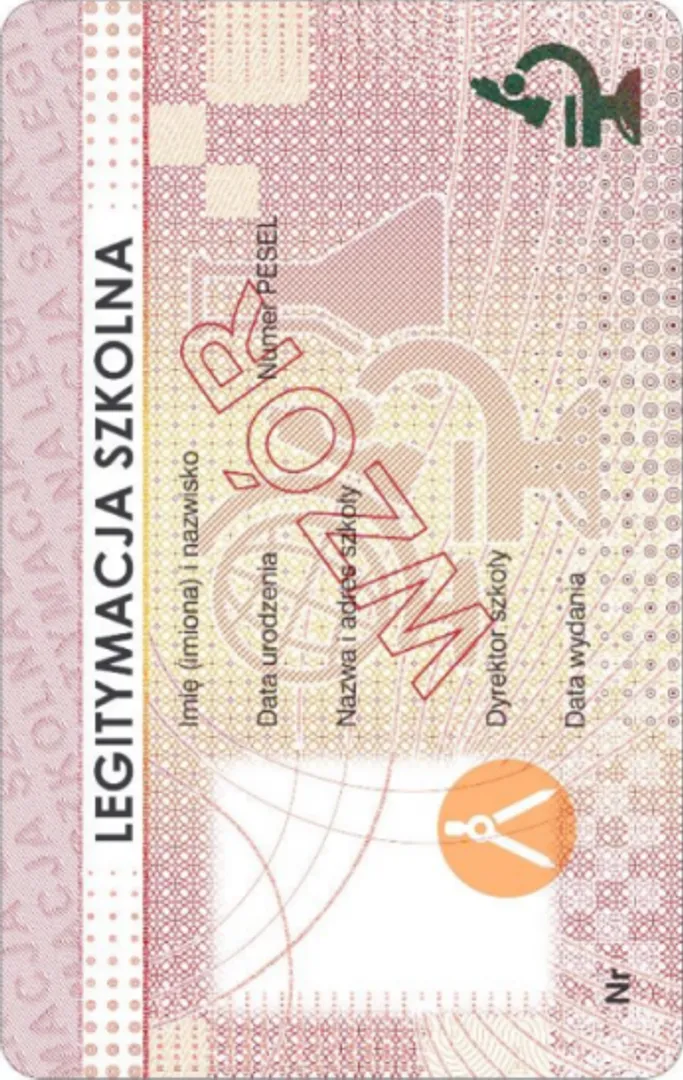 Zdjęcie do legitymacji studenckiej online: jak je zrobić w domu?